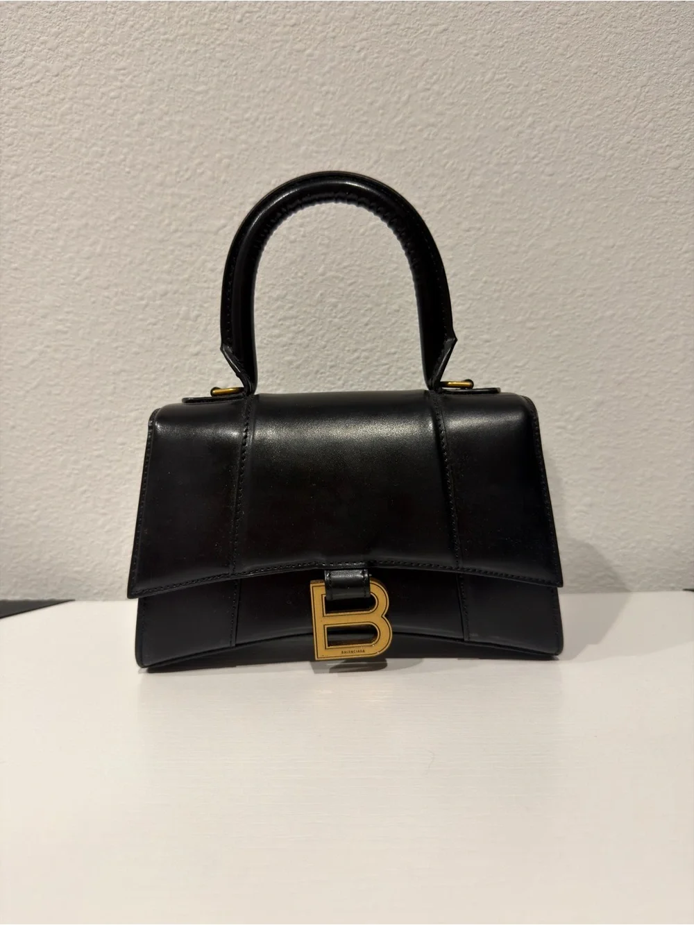 Hourglass Top Handle Bag in Black